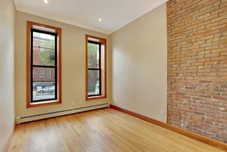 Building Photo - 101 Halsey St