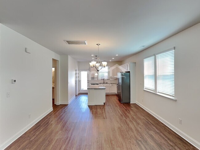 Foto del edificio - 309 Stowe Rd