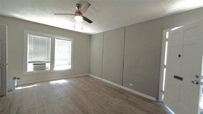 Foto del edificio - 519 Shaver St