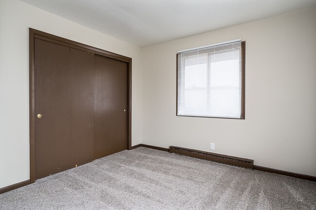 Building Photo - 1617 Overdene Ave