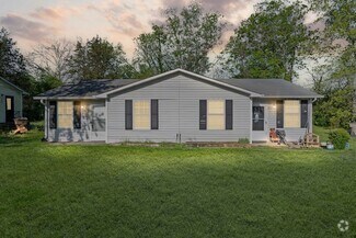 Building Photo - 2708 Vista Ln