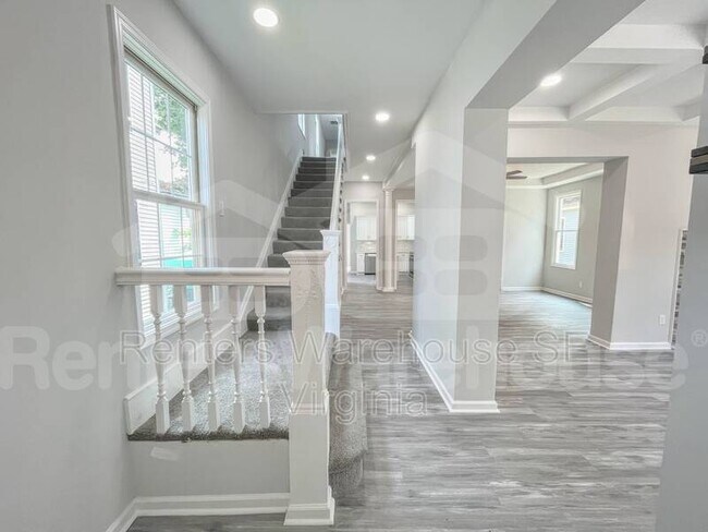 Building Photo - 235 Webster Ave
