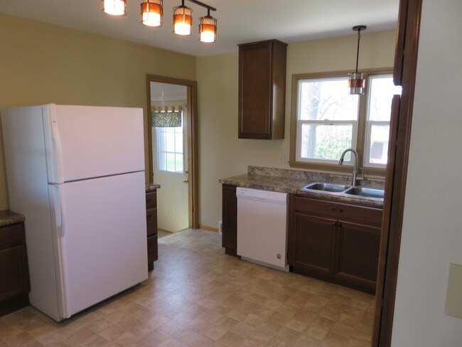 Cocina 2 - 512 Meade St