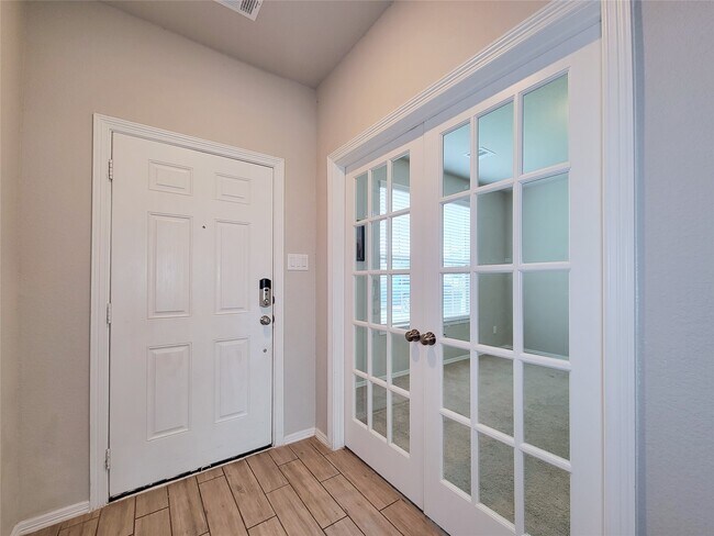 Foto del edificio - 24811 Crimson Pine Dr
