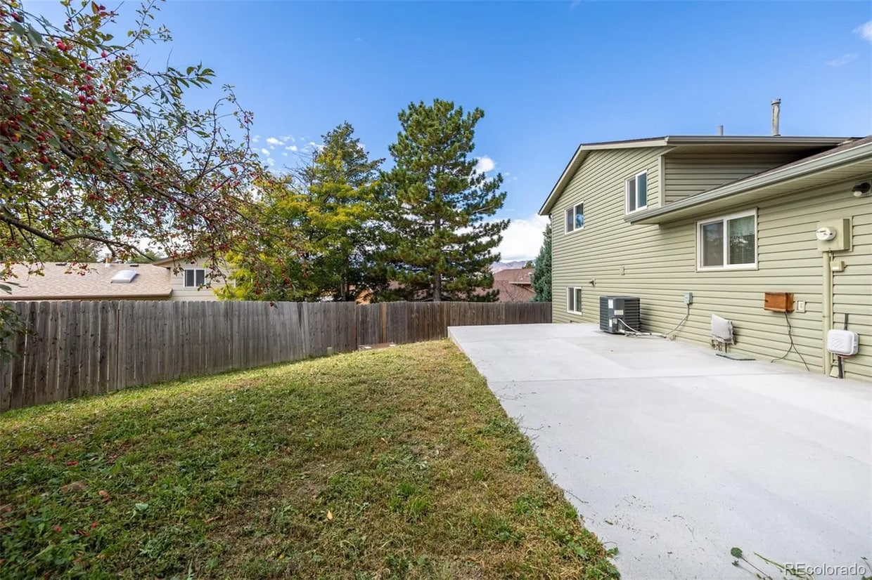 Building Photo - 5590 Oro Grande Dr