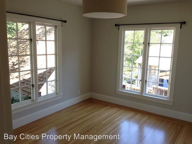 Building Photo - 171 Avenida Dr