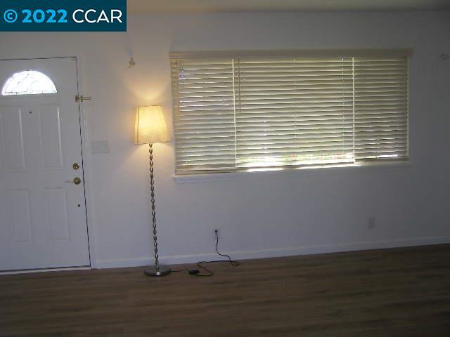 Foto del edificio - 7527 Sutton Ln