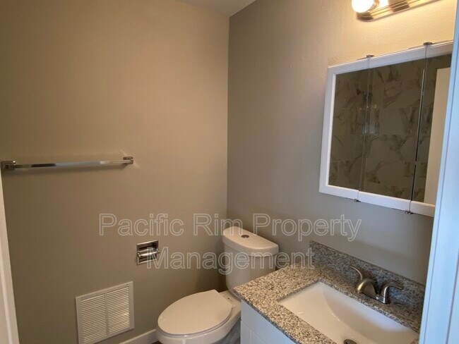 Building Photo - 5226 Chicago Ave SW
