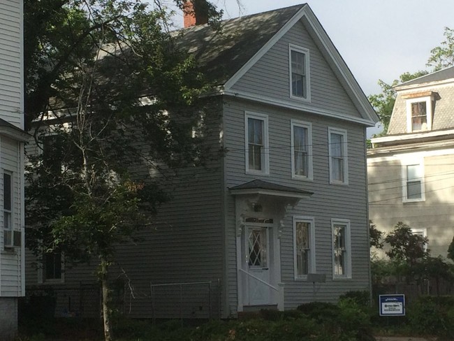 Building Photo - 123 S Pleasant St