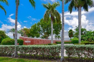 Building Photo - 2851 Leonard Dr