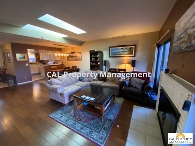 Building Photo - 2 Bedroom 2 Bathroom Condominium Coming Soon!