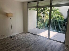 Building Photo - 2328 Seaview Ave