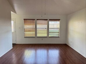 Building Photo - 1557 Chivalry Ln