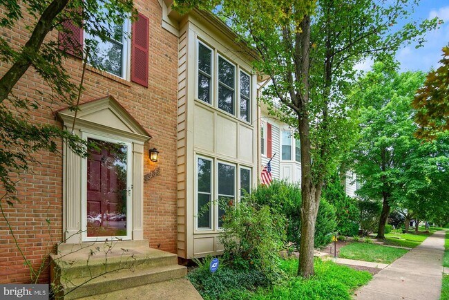 Foto del edificio - 5136 Glen Meadow Dr