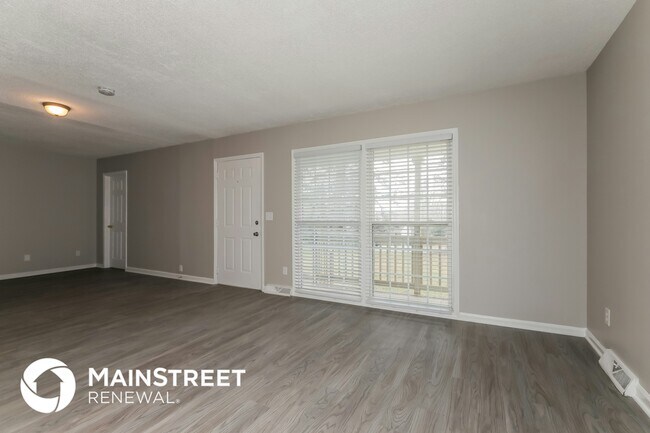 Foto del edificio - 319 Cedarwood Ln