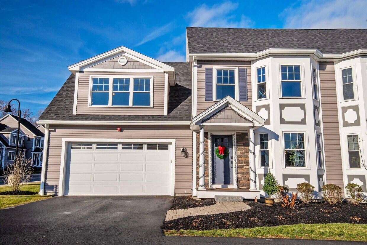 1 Sienna Dr, Salem, NH 03079 Townhome Rentals in Salem NH