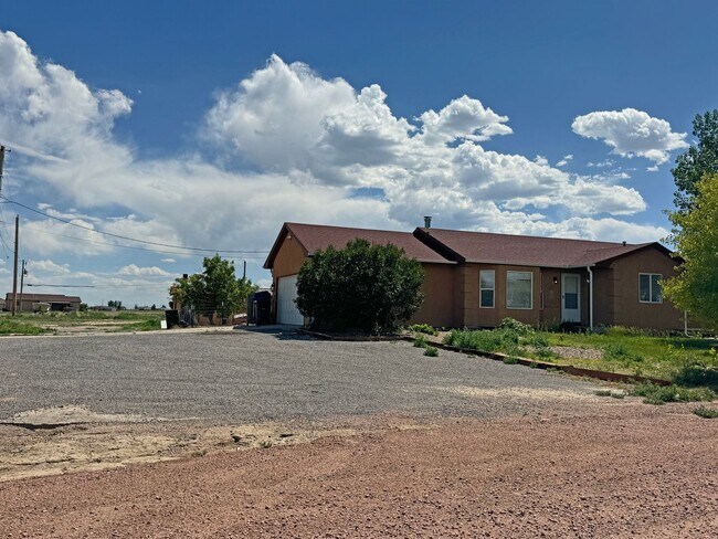 Foto del edificio - 1456 Gem Dr