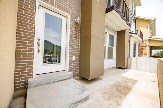 Foto del edificio - 972 S High Ridge Dr