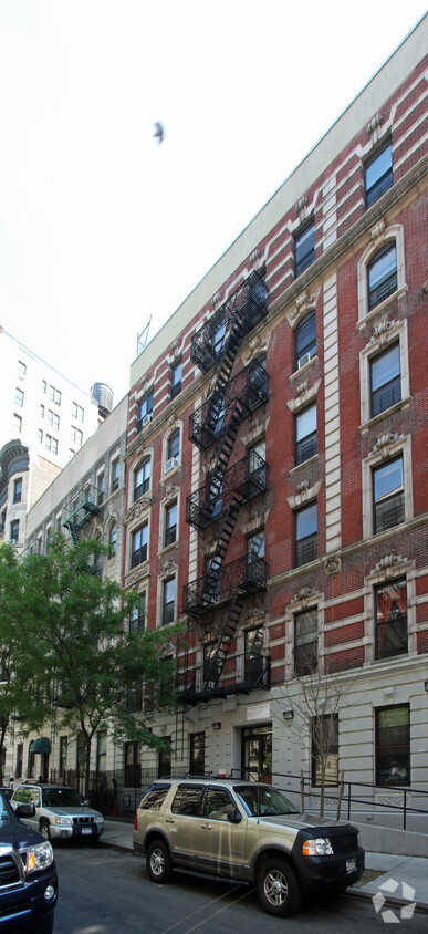 Building Photo - West 107th St Apartments