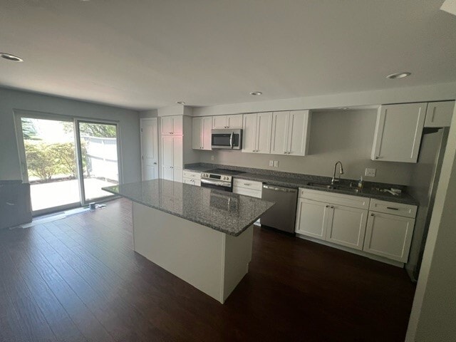 Building Photo - 935 Pinecrest Dr