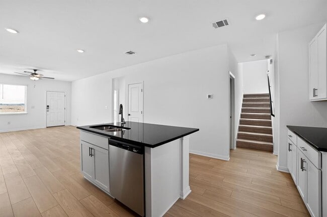 Foto del edificio - 5900 Swedish Farms Ter