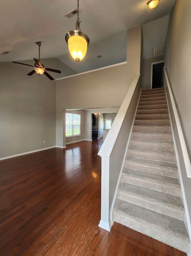 Building Photo - 171 Campania St