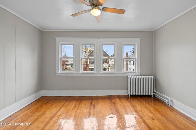 Foto del edificio - 6 Blakely Ct