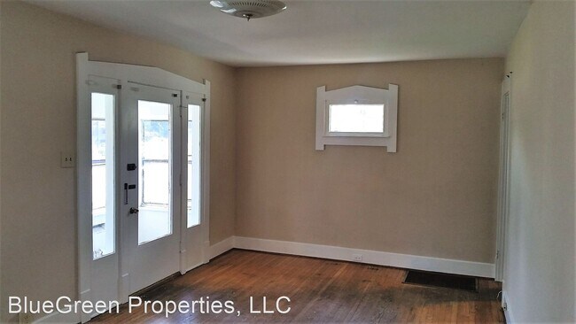 Building Photo - 4 br, 1.5 bath House - 4117 S 3rd St
