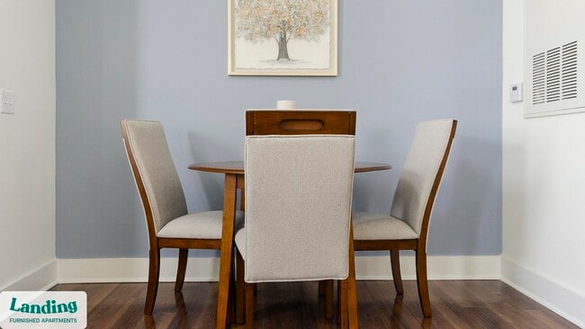 Building Photo - 901 Kelly Green Ln