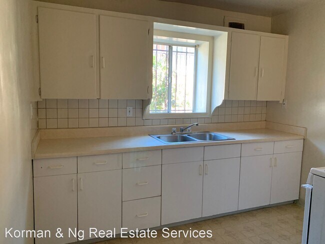 Building Photo - 2 br, 1 bath House - 2114 Sacramento St Un...