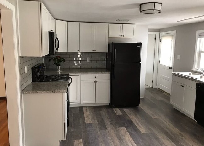 Building Photo - 407 Mount Allen Drive