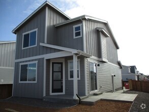 Building Photo - 513 Hillsview Dr