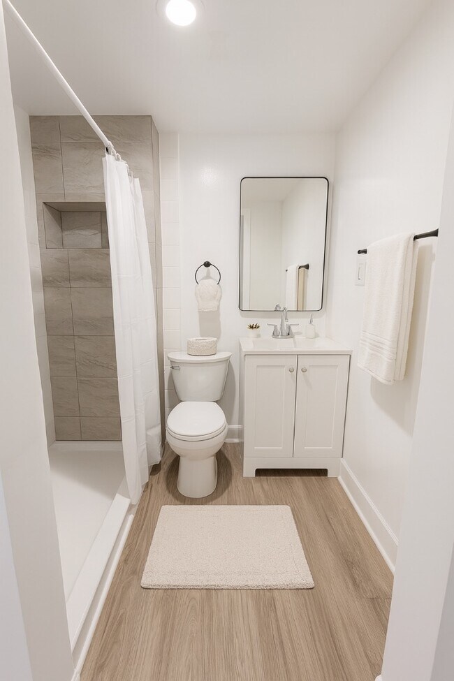 Foto del edificio - 2405 Mastin Lk Rd NW