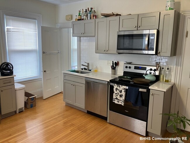 Photo - 145 Highlave Ave. Unit 4 Apartment