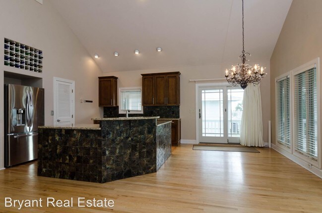 Building Photo - 4 N Ridge Ln