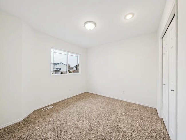 Building Photo - 13106 89th Ave E