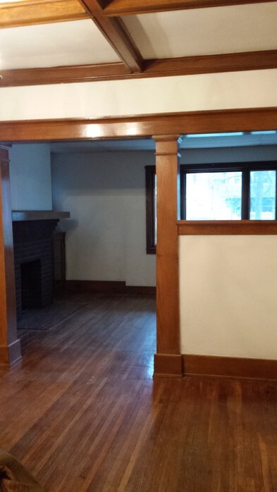 Building Photo - 165 Saranac Ave