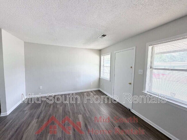 Foto del edificio - 3431 Rebeh Rd