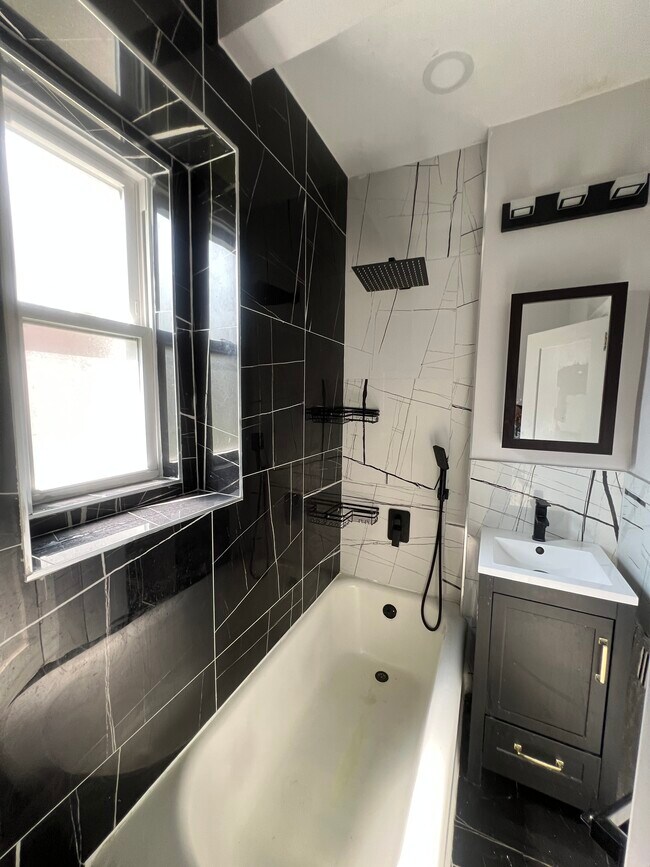 Building Photo - 1 Dewitt Rd