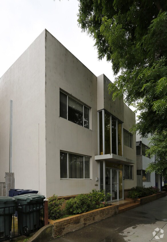 Building Photo - 1822 N St