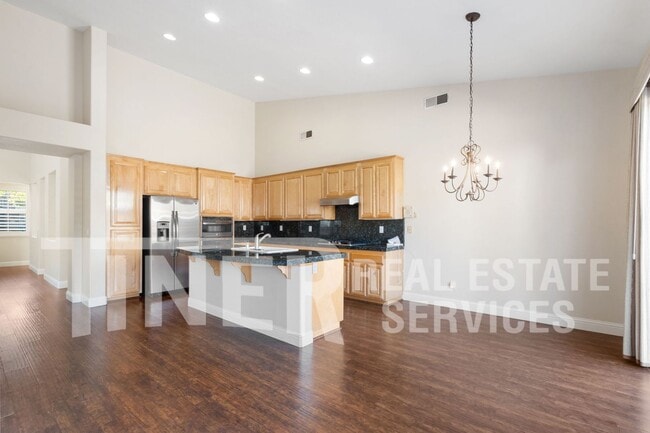 Photo - 1841 Edgemore Ave House