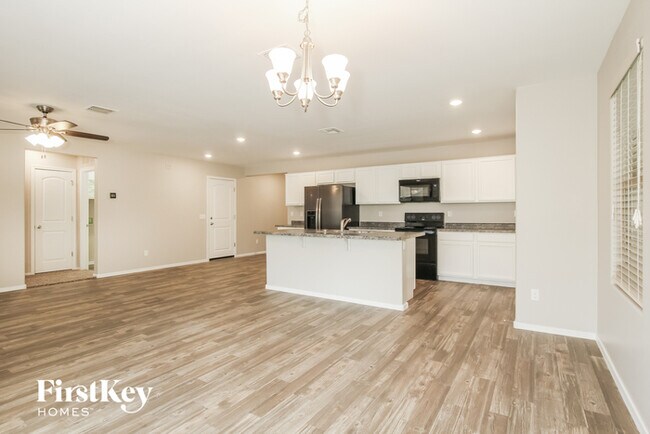 Building Photo - 16570 W Sierra St