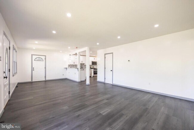 Foto del edificio - 1720 Chews Landing Rd
