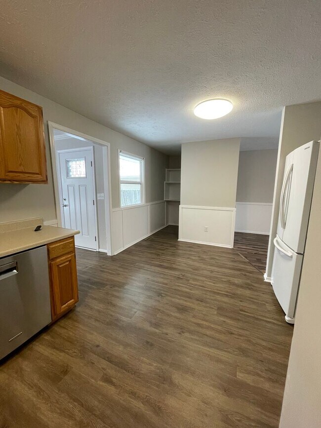 Building Photo - Great 4 Bedroom Home for Lease!