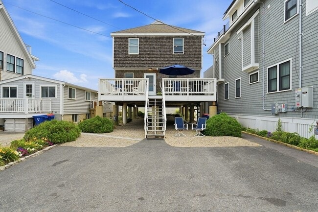 Building Photo - 61 Ocean Rd N