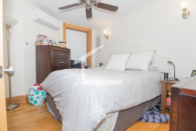 Building Photo - 10 S Russell St