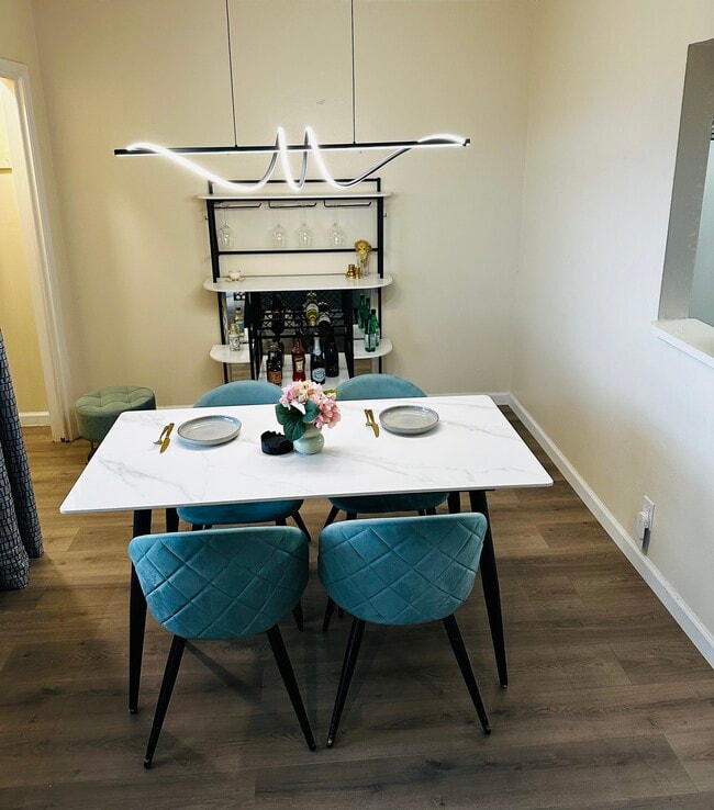 Foto del edificio - 602 Lakeview Cir SE