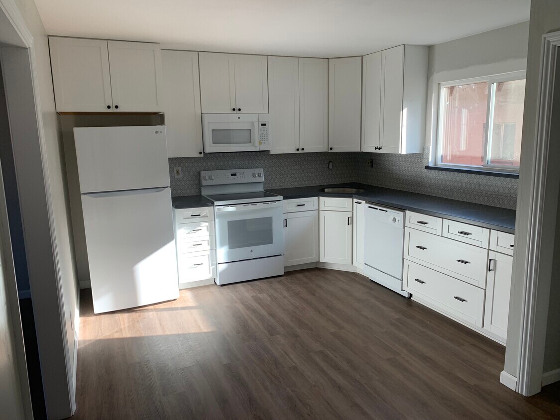 415 E Lindo Ave, Chico, CA 95926 Townhouse for Rent in Chico, CA