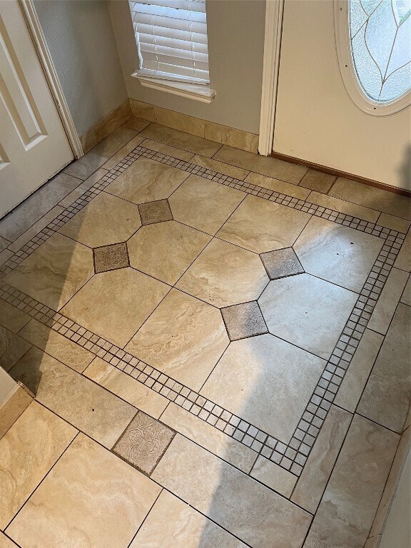 Building Photo - 8800 Springmail Cir