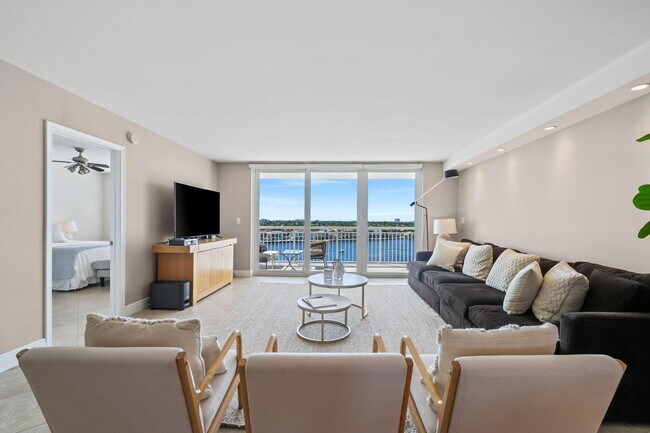 Building Photo - 511 Bayshore Dr